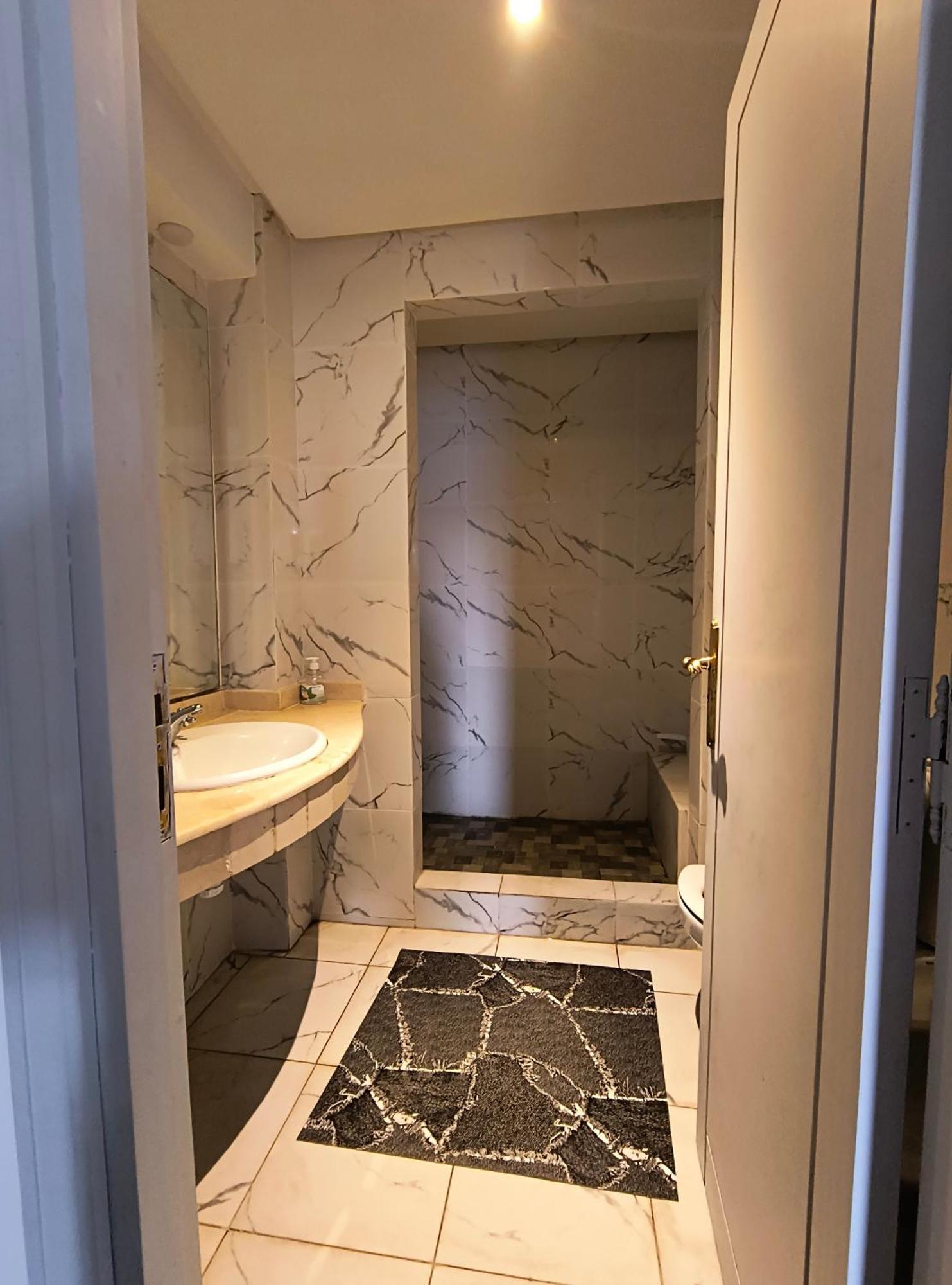 2 Bathrooms Marina With Great View